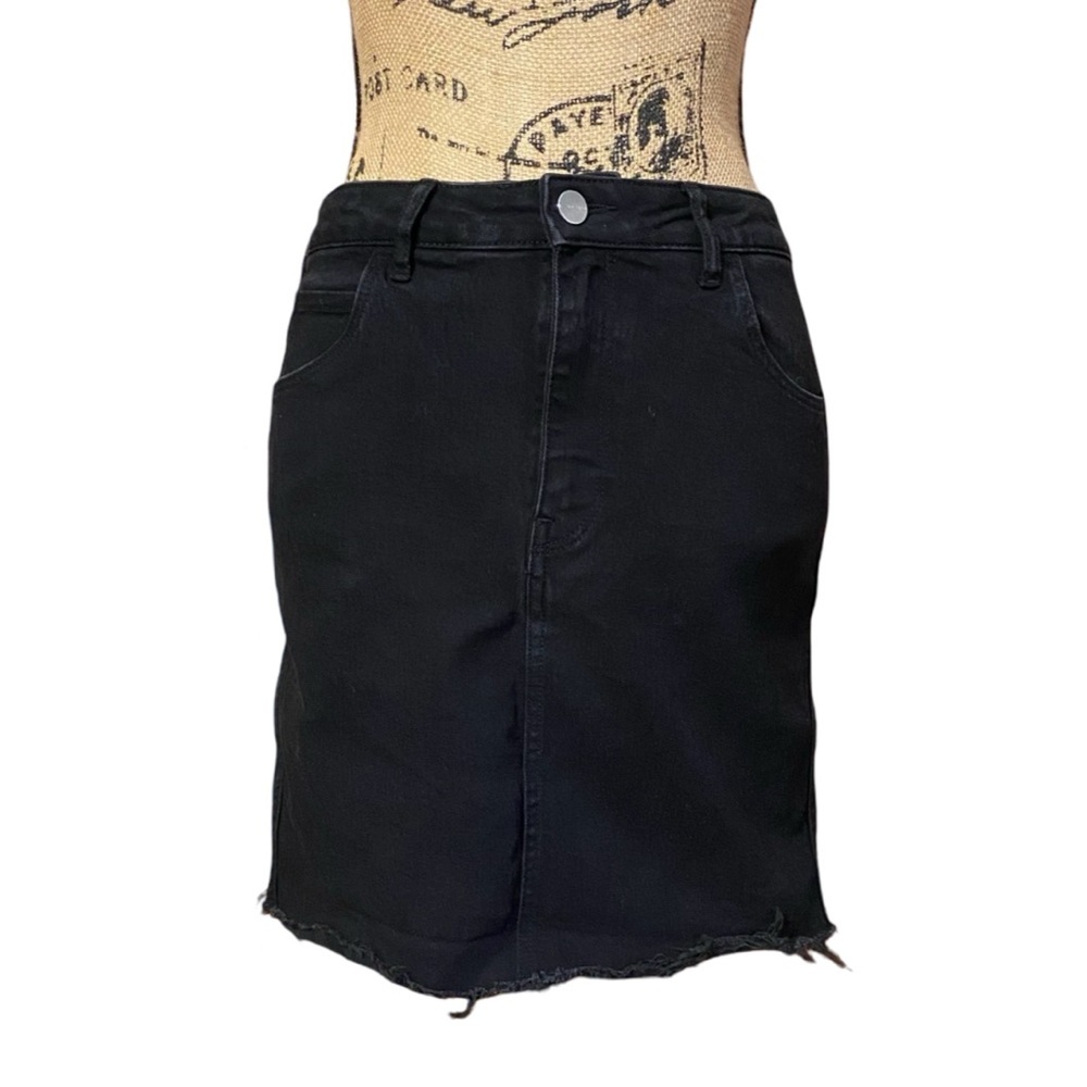 H&M Black Denim Mid Rise Cut Off Skirt Size 6